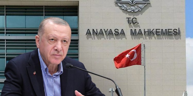 Prof. Dr. İzzet Özgenç: AYM üyelerinin Cumhurbaşkanı tarafından arandığı doğruysa, skandaldır