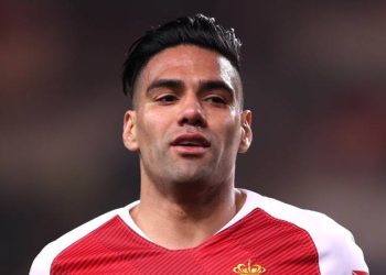 Radamel Falcao, Avrupa futboluna veda ediyor