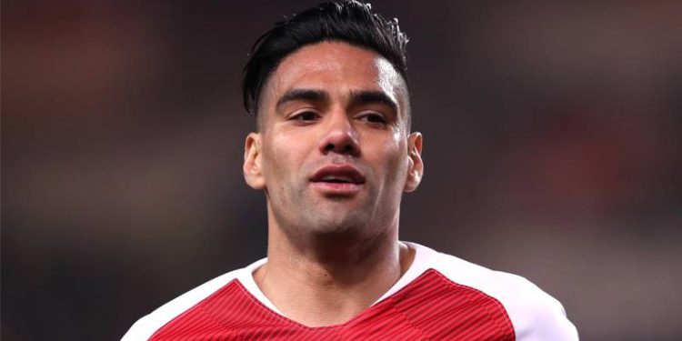 Radamel Falcao, Avrupa futboluna veda ediyor
