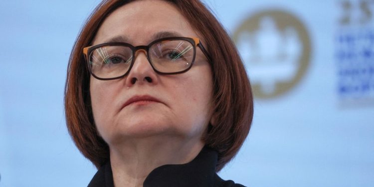 Rusya Merkez Bankası'ndan yaptırımlara misilleme: Sermaye kontrolleri sıkılaştırılacak