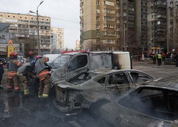 Rusya'dan Ukrayna'ya son beş ayın en ağır bombardımanı: Altı kişi öldü, Kiev'in yüzde 40'ı elektriksiz kaldı