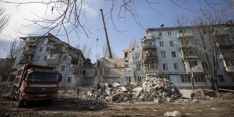 Rusya'nın Zaporijya'ya saldırısında ölü sayısı 10'a yükseldi