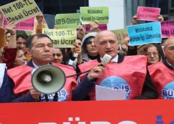 SGK çalışanları iş bırakma eylemi yaptı