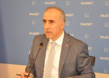 Saadet Partisi Genel Başkan Yardımcısı Mustafa Kaya, "Geldiğimiz noktada İyi Parti bir kıskaca alınmış, bir dayatmaya mecbur bırakılmış, ölümle sıtma arasında bir tercihe zorlanmıştır. Buna boyun eğmeyecektir. Devşirme siyasetin hınk deyicisi olamayacaktır" ifadelerini kullanan İyi Parti Genel Başkanı Meral Akşener'in, Altılı Masa'dan ayrıldıklarını açıklayarak, İstanbul Büyükşehir Belediye Başkanı Ekrem İmamoğlu ve Ankara Büyükşehir Belediye Başkanı Mansur Yavaş'ı aday olmaya davet etmesinin ardından "Hiçbir şekilde bir dayatma söz konusu değil. İstişare şeklinde konuşuldu ve metne imza atılarak toplantıdan çıkıldı" dedi.