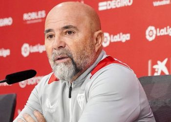 Sahadaki baskısı ve topla geçişleri güçlü yanları