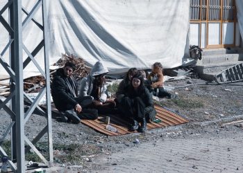 Samandağ Belediye Başkanı: Bir ay geçti, vatandaş hâlâ çadır diye feryat ediyor