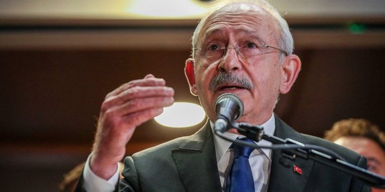 Sanatçılardan Kılıçdaroğlu'na tebrik mesajları