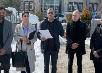 'Sansür yasası'nın ilk davasında gazeteci Aygül'e 10 ay hapis cezası verildi