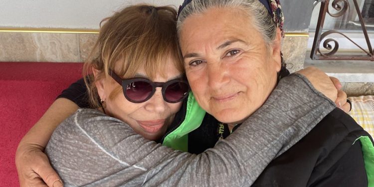 Sezen Aksu’dan Ali İsmail Korkmaz’ın ailesine moral ziyareti