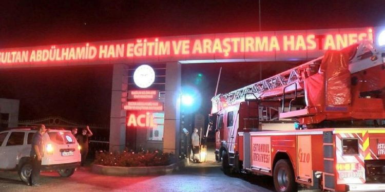 Sultan Abdülhamit Han Eğitim ve Araştırma Hastanesi'nde yangın: 1 hasta öldü