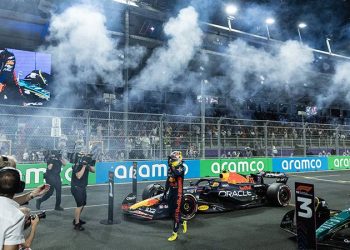 Suudi Arabistan Grand Prix'sinde kazanan Sergio Perez