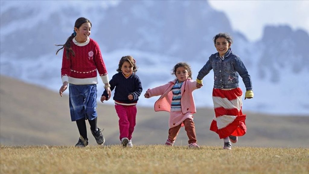 TÜİK araştırdı: Çocuklar ekmek makarnayla büyüyor, sinemaya gidemiyor