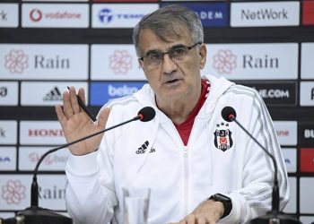 Takım olgusu durumundan tedirginim, rahatsızım