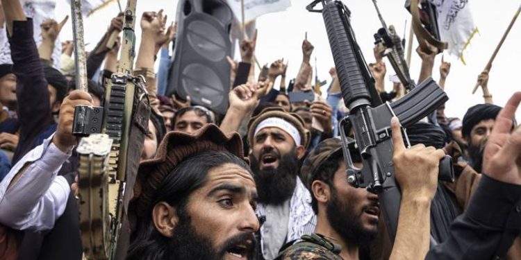 Taliban'dan "liyakat" kararı; kamuda akraba atamalarını yasakladı