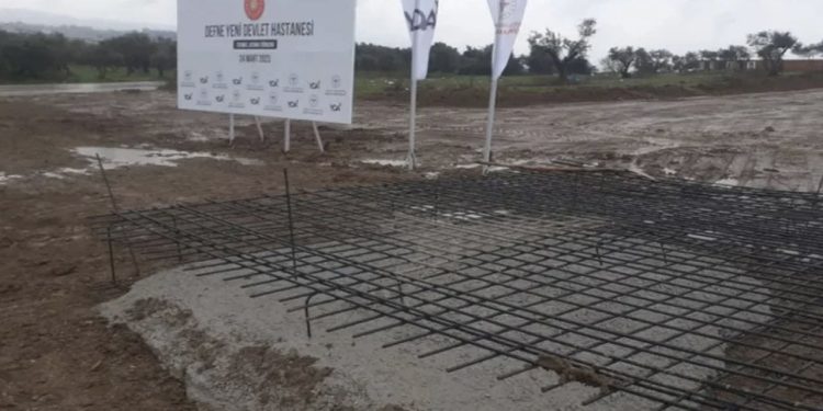 Temeli atılan hastaneler için üç gün sonra ihale yapılmış