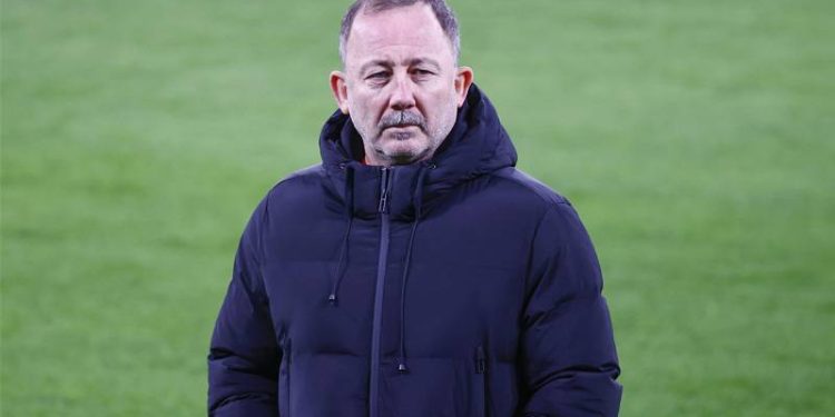 Trabzonspor'da Abdullah Avcı'nın yerine iki aday