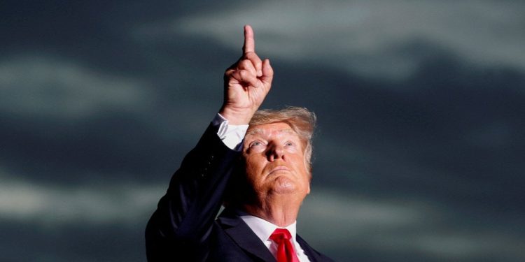 Trump'a suçlama yöneltilmesine tepkiler: Kimse yasaların üzerinde değil