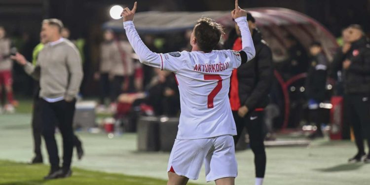 Türkiye Euro2024'e galibiyetle başladı; Ermenistan'ı 2-1 mağlup etti