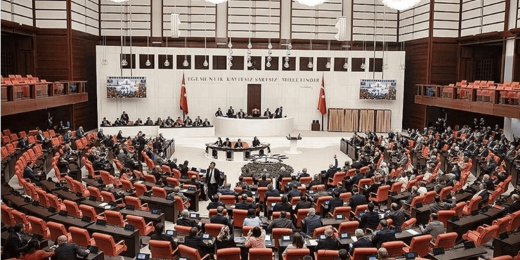Türkiye Irak'a tazminat ödemeye mahkum edildi: Araştırma önergesi AKP ve MHP oylarıyla reddedildi