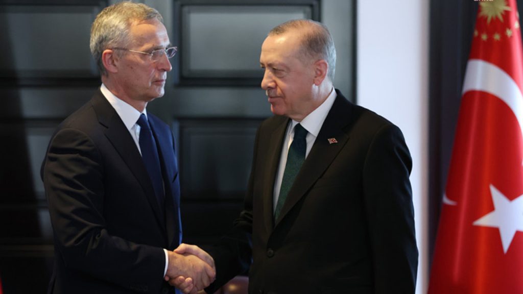 Türkiye'nin Finlandiya kararı sonrası Erdoğan, NATO Genel Sekreteri ile görüştü