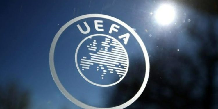 UEFA, üç Süper Lig takımına ceza verdi