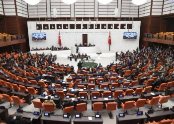 Üç vekilin dokunulmazlık dosyası yarın genel kurulda