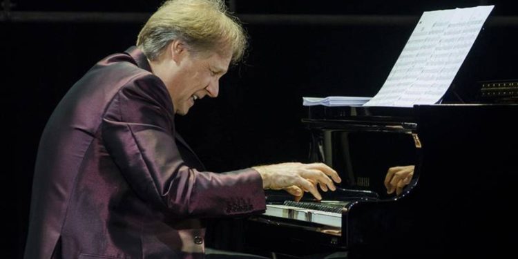 Ünlü piyanist Richard Clayderman, nisanda İstanbul'da konser verecek