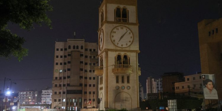 Yaz saatine 'Ramazan ayarı' Lübnan'ı karıştırdı: İki farklı saate uyandılar