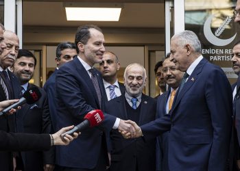 Yeniden Refah Partisi’nden açıklama: AKP sıkışmış durumda, çoğunluk ittifaka katılmak istemiyor