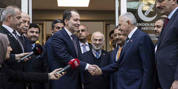 Yeniden Refah Partisi’nden açıklama: AKP sıkışmış durumda, çoğunluk ittifaka katılmak istemiyor