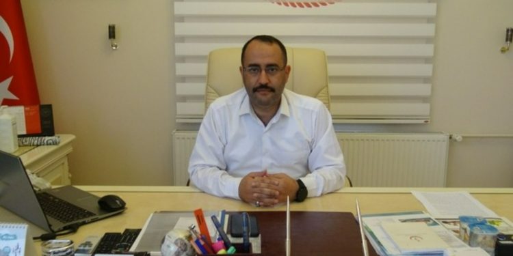 Yıkımın kentinde bir adaylık istifası daha: Hatay İl Sağlık Müdürü, AKP adaylığı için istifa etti