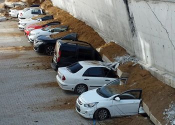 Yozgat’ta faciaya kıl payı! 11 aracın istinat duvarı altında kalmasına soruşturma