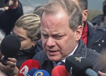 Yunan Ulaştırma Bakanı, tren kazasının ardından istifa etti: Bu trajik olay hiç yaşanmamış gibi devam edemem