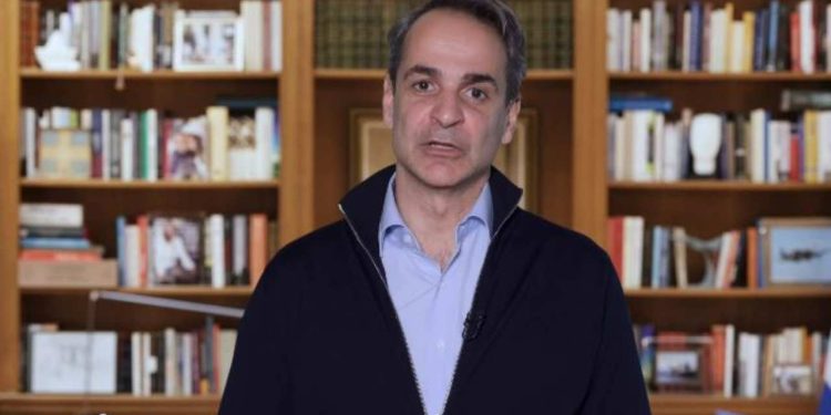 Yunanistan Başbakanı Miçotakis tren kazası nedeniyle özür diledi, Atina’da protesto düzenlendi