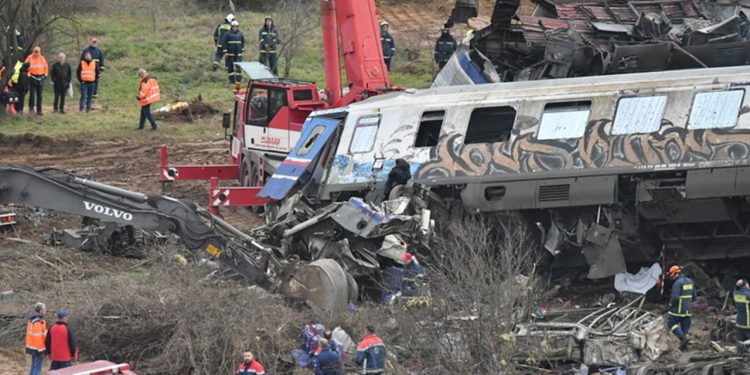 Yunanistan'da tren kazasında ölenlerin sayısı 57'ye yükseldi