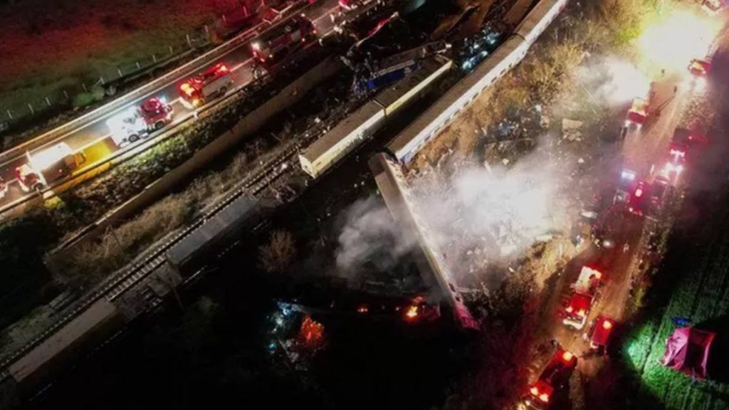 Yunanistan'daki tren kazasında ölü sayısı 57'ye yükseldi