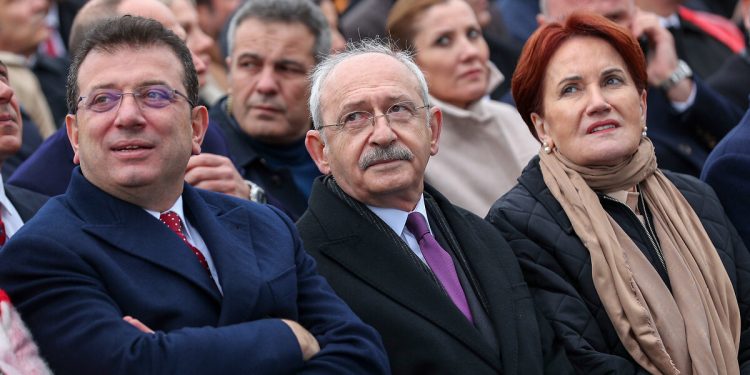 ‘Güdümlü muhalefet’ bitti mi: Akşener, Erdoğan’ın çöküşünün altında kalmak istemiyor