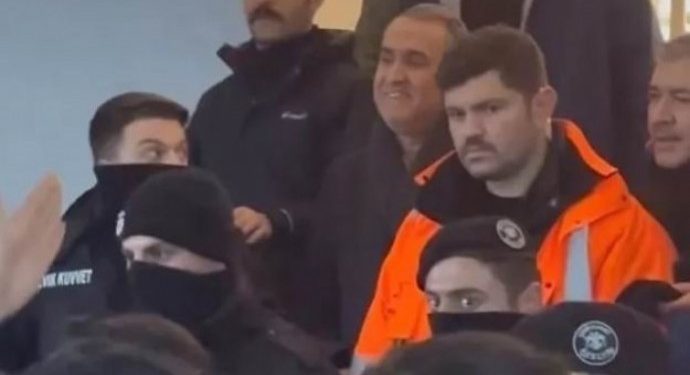 ‘Yardım gelmiyor’ diyen depremzedelere gülmüştü: Adıyaman Valisi Mahmut Çuhadar istifa etti