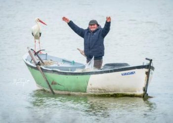 Bursa’da dostlukları belgesele konu olan balıkçı Adem Yılmaz ile Yaren adı verilen leylek 12’nci yılda da buluştu.