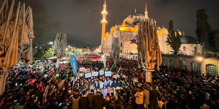 Mescid-i Aksa Baskını İstanbul’da Protesto Edildi