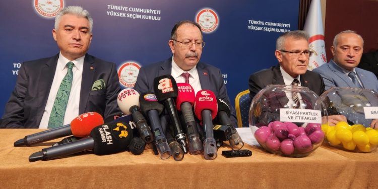 YSK Başkanı Seçmen ve Sandık Sayılarını Açıkladı