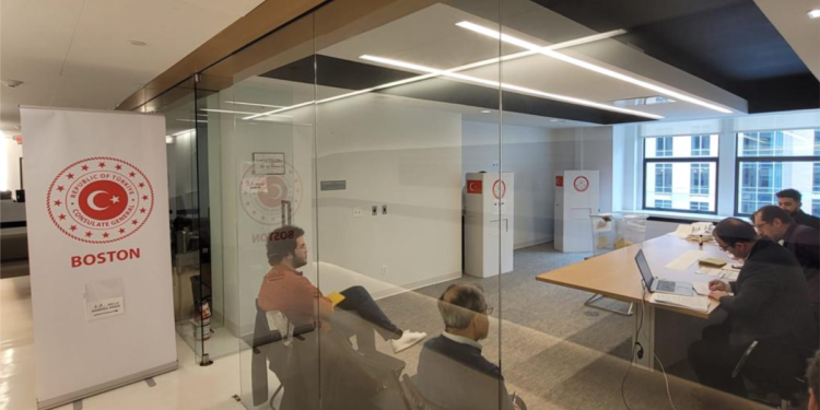 ABD’deki Yurtdışı Seçmenler Sandık Başında