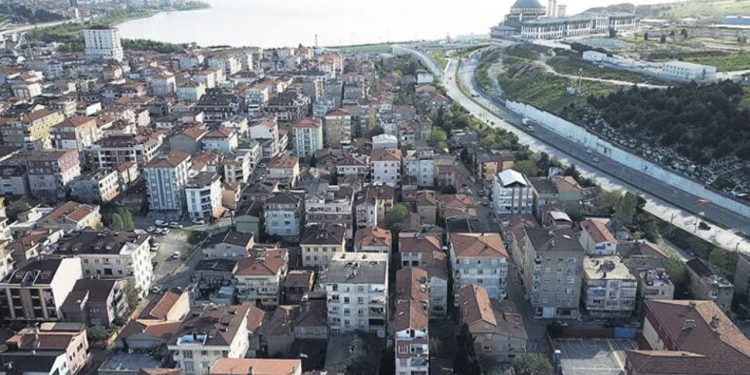 1 milyon nüfusu olan ilçede 6989 bina riskli: 'Yeni bir imar yasası şart'