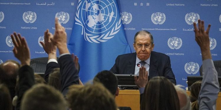 Lavrov: AB rekor bir oranda askeri örgüt haline geldi, NATO ile arasında çok az bir fark kaldı