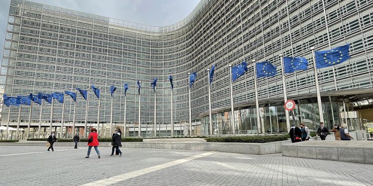 AB, Çin’in Tayvan’ın çevresindeki askeri tatbikatından endişe duyuyor