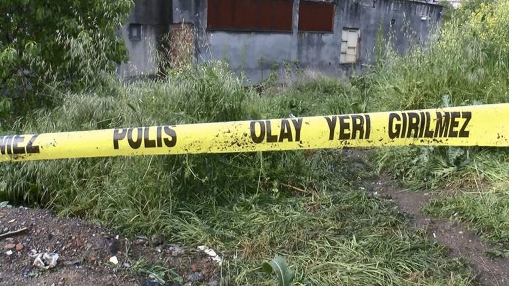 14 yaşındaki çocuk silahla vurulmuş halde ölü bulundu