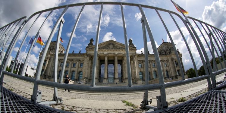 Alman Siyasetinden Seçimle İlgili Açıklamalar