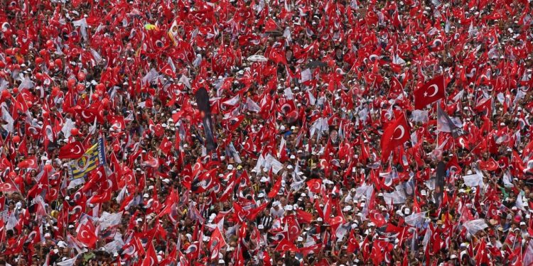 Fransa’da Seçim Heyecanı: 3 Kentte Daha Sandık Açılıyor