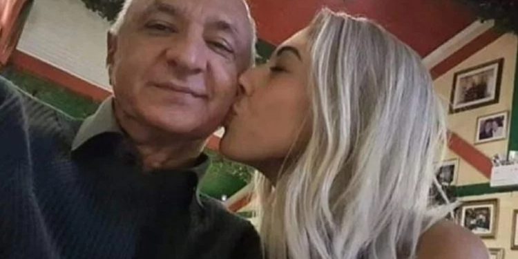 65 yaşındaki belediye başkanı 16 yaşındaki kız çocuğuyla evlendi