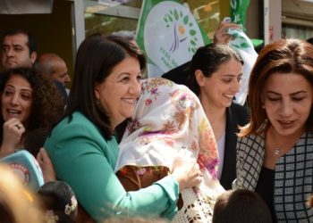 Buldan: Gideceksiniz, kadınların öz gücüyle gideceksiniz